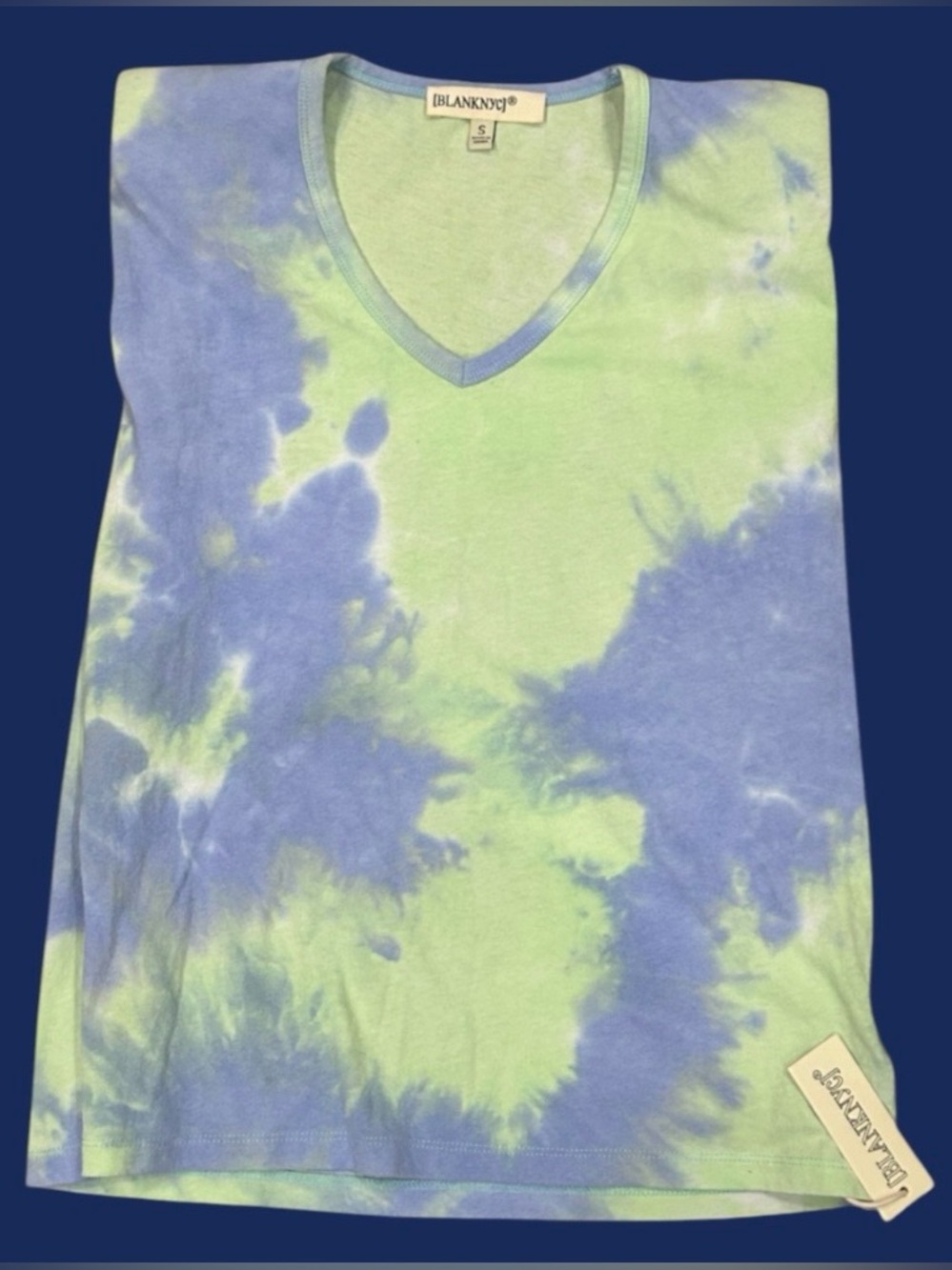 🔥NWT! BLANKNYC TIE-DYE V-NECK TEE! COOL PADDED SHOULDERS! TRENDING!